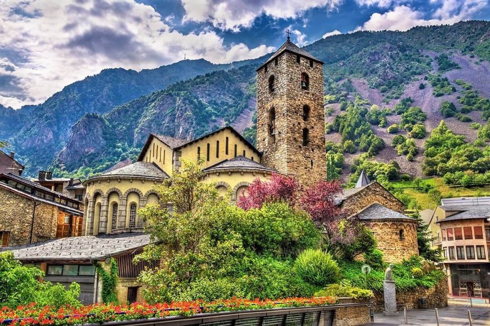 Andorra Gezilecek Yerler, Vergisz ülke Andorra'da alışveriş imkanı