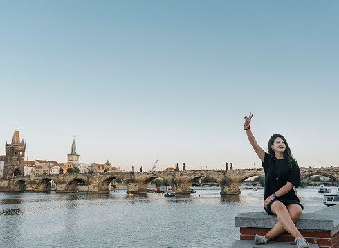 cropped-otobusle-avrupa-turu-Prag.jpg